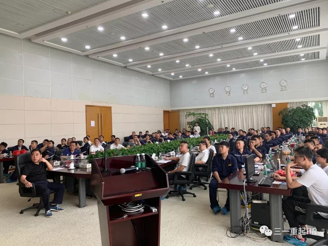 三一365h行走齿轮减速机维修视频,从零开始,手把手教你搞定这个大家伙 三一365h行走齿轮减速机维修视频,从零开始,手把手教你搞定这个大家伙