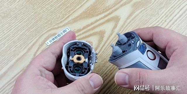 飞科剃须刀拆卸视频fs365，手把手教你搞定清洁与换刀头