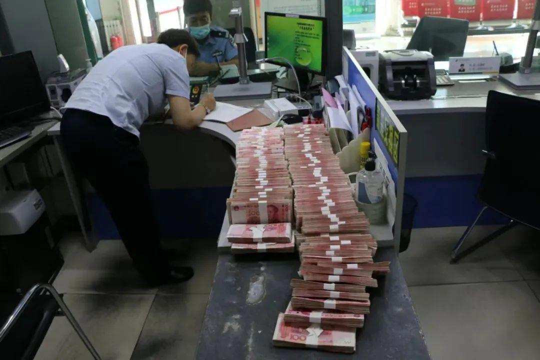 365D反渗透净水机安装视频,我蹲了三天安装师傅后,把这事跟你唠明白了 365D反渗透净水机安装视频,我蹲了三天安装师傅后,把这事跟你唠明白了