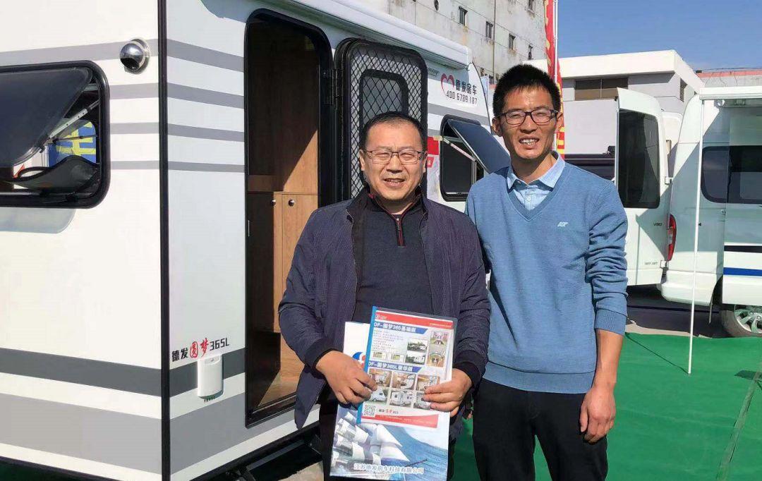 德发365L拖挂房车充电全记录，从一脸懵到门儿清，我的实战经验都在这儿了